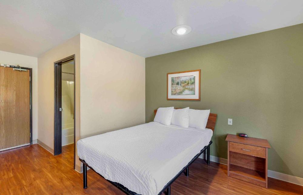 Standard Double Room - Non Smoking interior