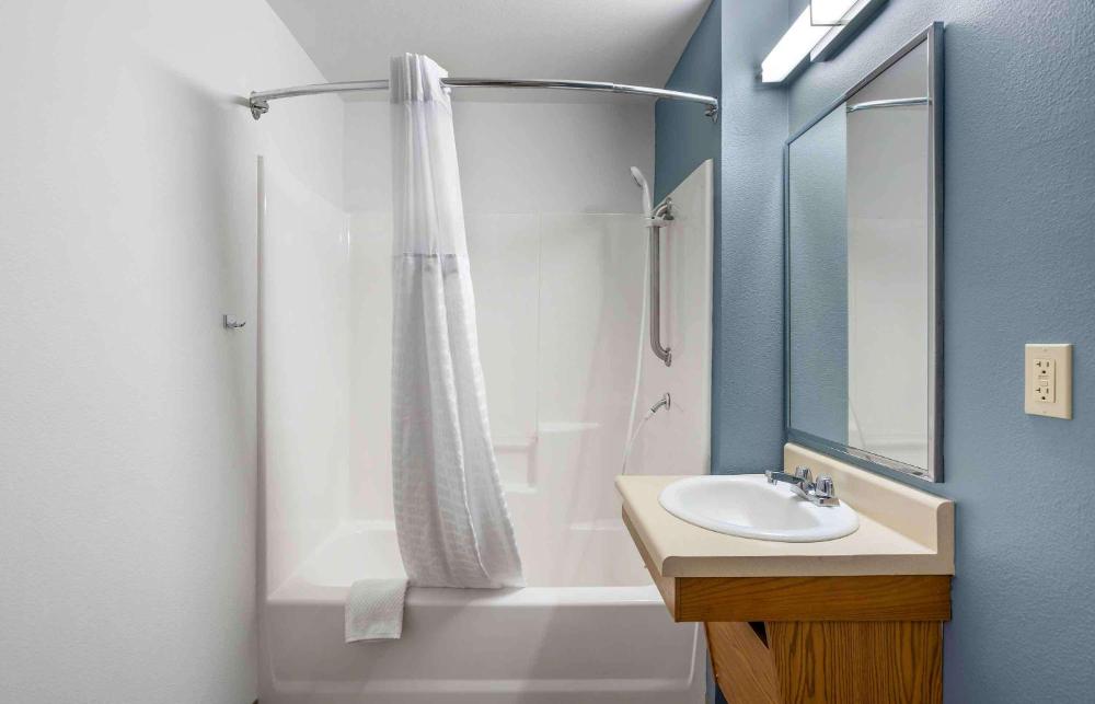 Standard Double Room with Two Double Beds - Non Smoking interior